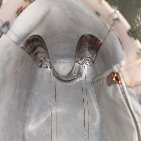 TED BAKER LONDON PINK FLORAL VINYL SMALL TOTE PRELOVED VERY NICE - Picture 10 of 12